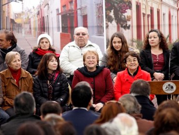 Presidenta Bachelet entrega subsidios para mejorar cités de Santiago