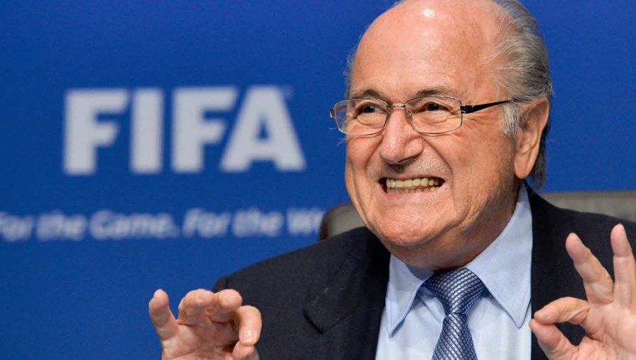 La hija de Blatter cree que su padre es víctima de una conspiración