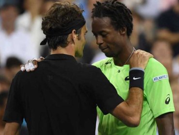 Federer derrota a Monfils y se cita con Wawrinka en cuartos