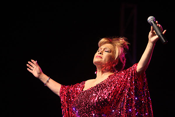 SCD homenajeó a precursores de la música romántica chilena