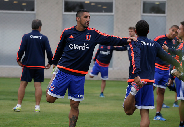 Osvaldo González renovará con Universidad de Chile