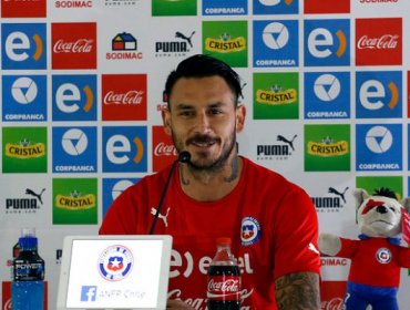 Pinilla: "Chile es candidato para la Copa, pero no hay que equivocarse en nada"