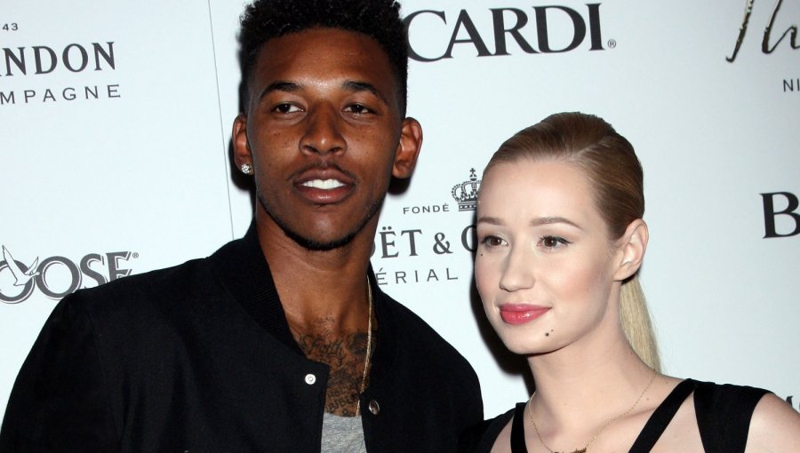 Iggy Azalea muestra millonario anillo de compromiso