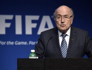 Joseph Blatter renuncia a la presidencia de la FIFA