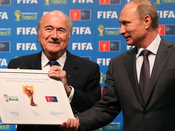 Rusia niega que la renuncia de Blatter ponga en peligro el Mundial de 2018
