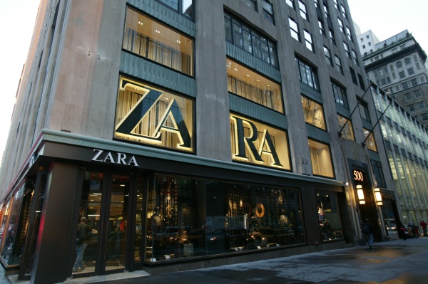 Empleado demanda a Zara por discriminación y quiere 40 millones de dólares