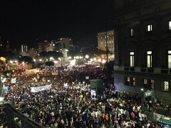 En Argentina se movilizan para exigir medidas contra el femicidio