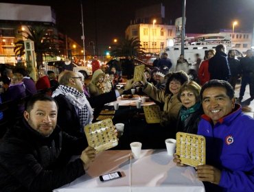 Municipios protestan con bingo simbólico por polémica medida de Contraloría