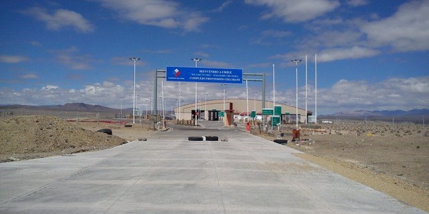 Iquique: Sorprenden a estudiantes bolivianos con cocaína oculta en sus mochilas