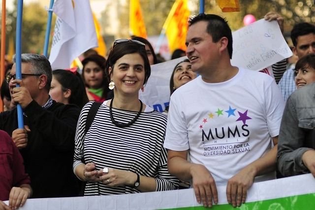 Sernam se hace parte en querellas contra imputados en dos casos de femicidio