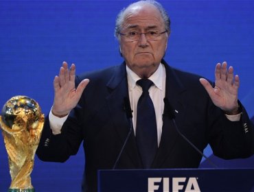 Blatter fue directivo de empresa "fantasma" de FIFA en Dublín, según diario irlandés