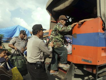 Indonesia: 6.000 personas son evacuadas por riesgo de erupción de volcán Sinabung