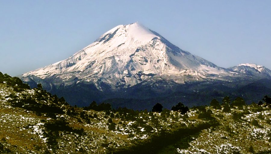 Encuentran otro cuerpo momificado en volcán mexicano Pico de Orizaba