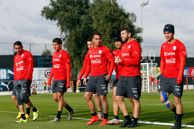 Chile define formación del partido amistoso contra El Salvador