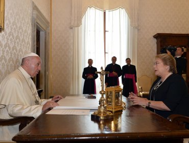 Vaticano: Reunión de Bachelet y el Papa fue “en un ambiente de cordialidad”