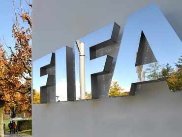 FIFA admite Rusia y Catar podrían perder mundiales si se prueba corrupción