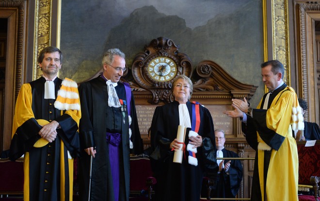 Universidad la Sorbona reconoce con su "honoris causa" a Presidenta Bachelet