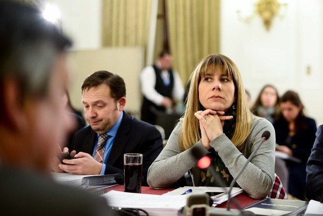 Ministra del trabajo se reúne con su par ibérico para conocer la reforma laboral española