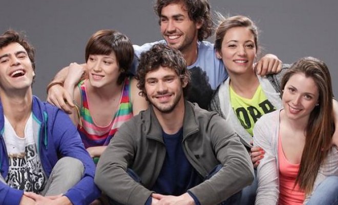 Jóvenes actores de TVN viven intenso amor