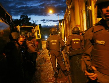 Desalojo de Liceo Cervantes deja a 16 detenidos