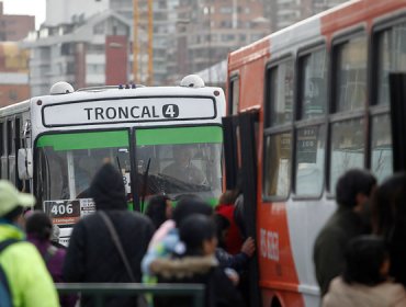 Trabajadores de Transantiago anuncian huelga a partir de mañana por mejoras laborales