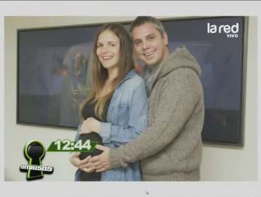 José Miguel Viñuela muestra por primera el embarazo de su mujer