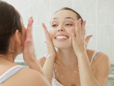 6 consejos para refrescar tu rostro luego de una mala noche