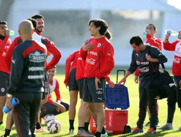 Copa América: La Roja entrena con 20 jugadores y con presencia de Fernández