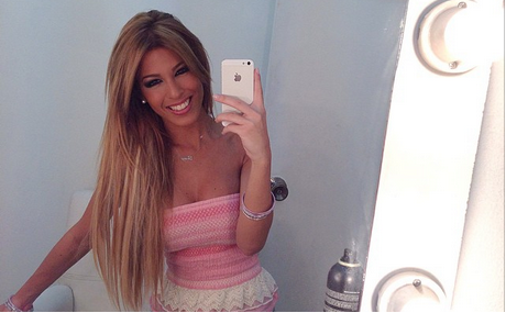 Oriana Mazoli es repudiada en redes sociales por soberbio mensaje de cumpleaños para Alex Consejo