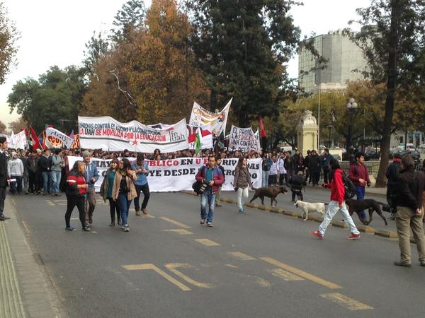 Manifestación de universidades privadas termina con enfrentamientos y disturbios