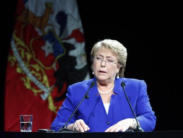 Bachelet llega a Bélgica con la misión de actualizar los tratados de libre comercio entre Chile y la Unión Europea