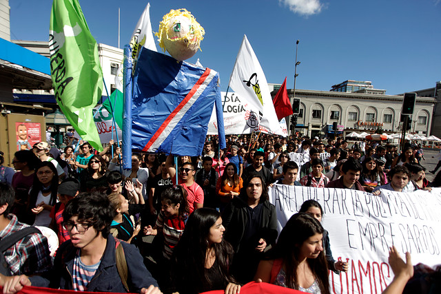 Marcha de estudiantes y profesores: Minuto a Minuto