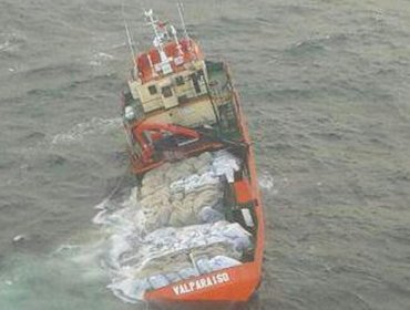 Chiloé: Rescatan a 8 tripulantes de embarcación pesquera que había hundido