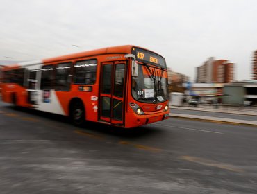 Operador del Transantiago reporta daños en más de 500 buses por actos vandálicos