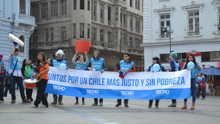 TECHO-Chile: Más de 2 mil voluntarios saldrán a recolectar dinero para campamentos