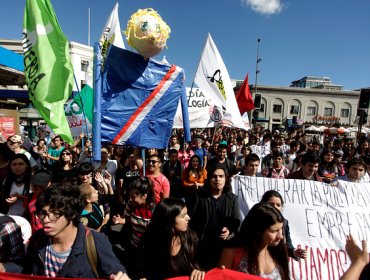 Marcha de estudiantes y profesores: Minuto a Minuto