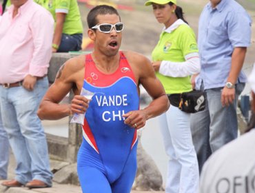 Carvallo, Barraza y Van de Wyngard buscan puntos para Río 2016