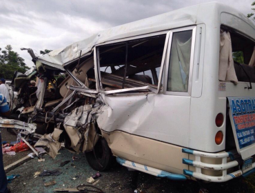 13 muertos y 21 heridos deja accidente vehicular en República Dominicana