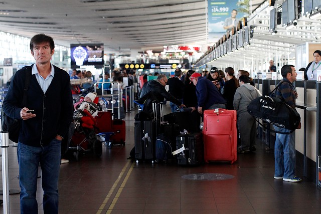 Líneas aéreas proponen reducir el equipaje de mano