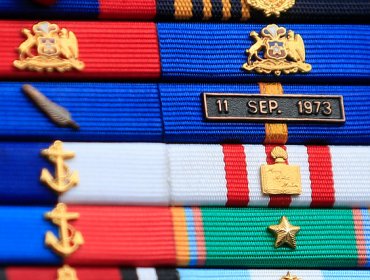 Defensa anuncia prohibición de medallas alusivas al Golpe Militar de 1973