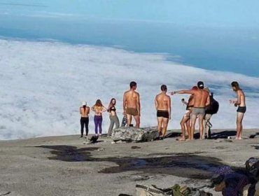 Condenan a turistas que se fotografiaron desnudos y provocaron terremoto en Malasia