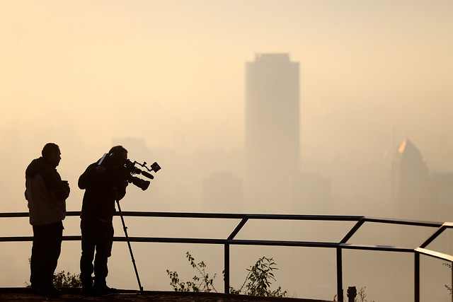 Intendencia Metropolitana decreta alerta ambiental para hoy domingo