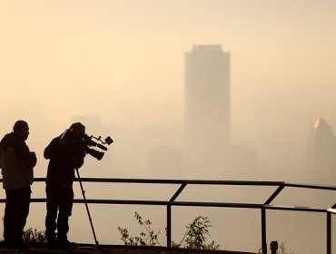 Intendencia Metropolitana decreta alerta ambiental para hoy domingo