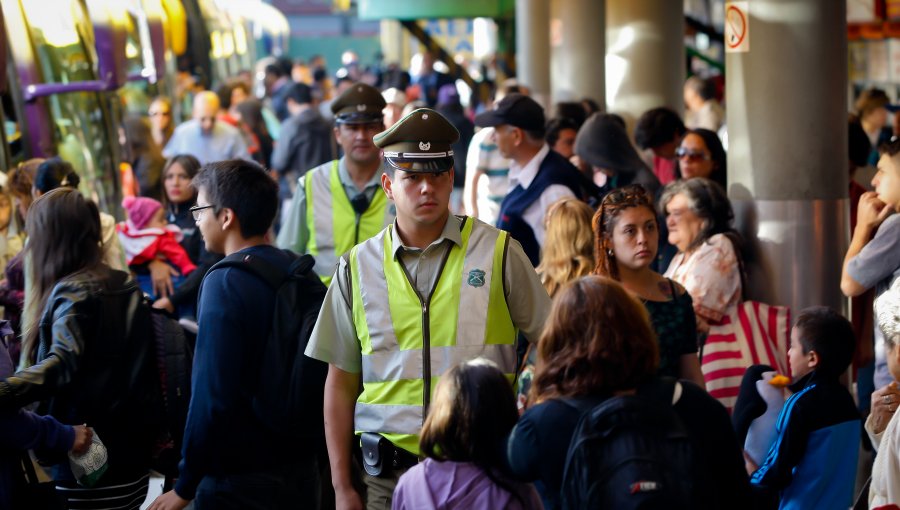 Intensa fiscalización a buses que trasladan a hinchas a partidos de regiones