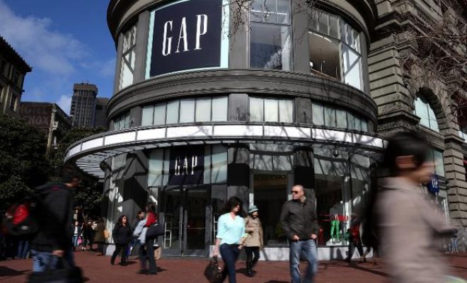 Cadena de ropa Gap anuncia cierre de tiendas y centenares de despidos