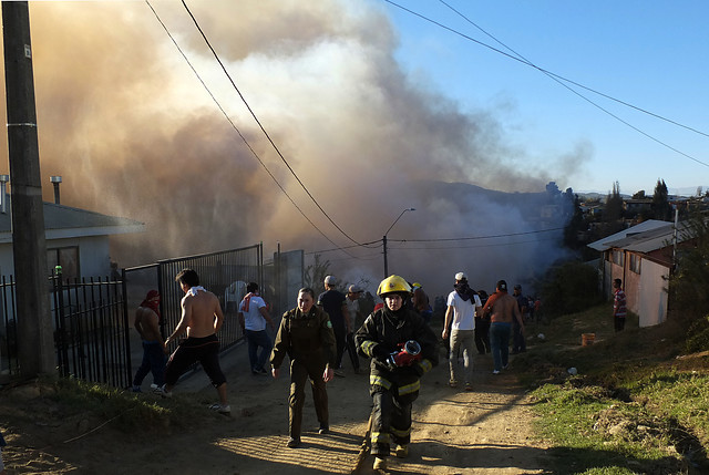 Onemi declara Alerta Roja en V Región por incendios forestales