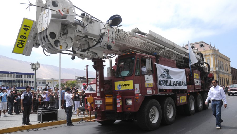 Iquique: Paralizados y marchando se encuentran los trabajadores de la minera Collahuasi