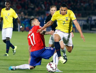 Cuatro chilenos figuran en la oncena ideal de la primera fecha de Copa América