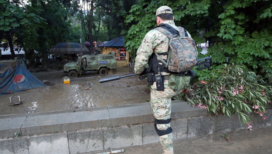 Doce muertos por inundaciones en Tiflis, una ciudad invadida por las fieras