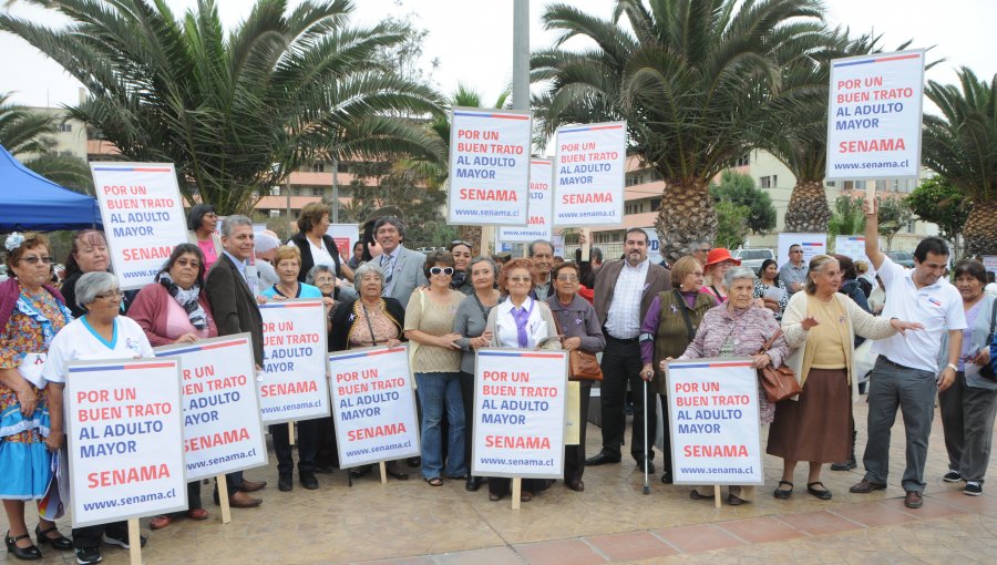 "No al Maltrato" dijeron adultos mayores de Arica